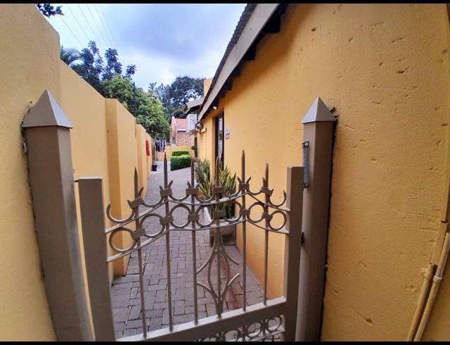 870M² BED & BREAKFAST FOR SALE IN SAFARI GARDENS